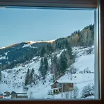 Haus Ladner 湖城