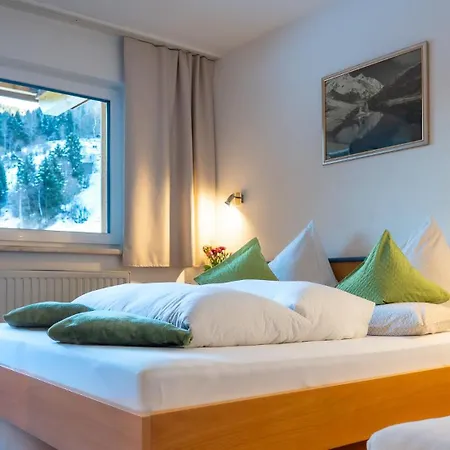 Haus Ladner * See
